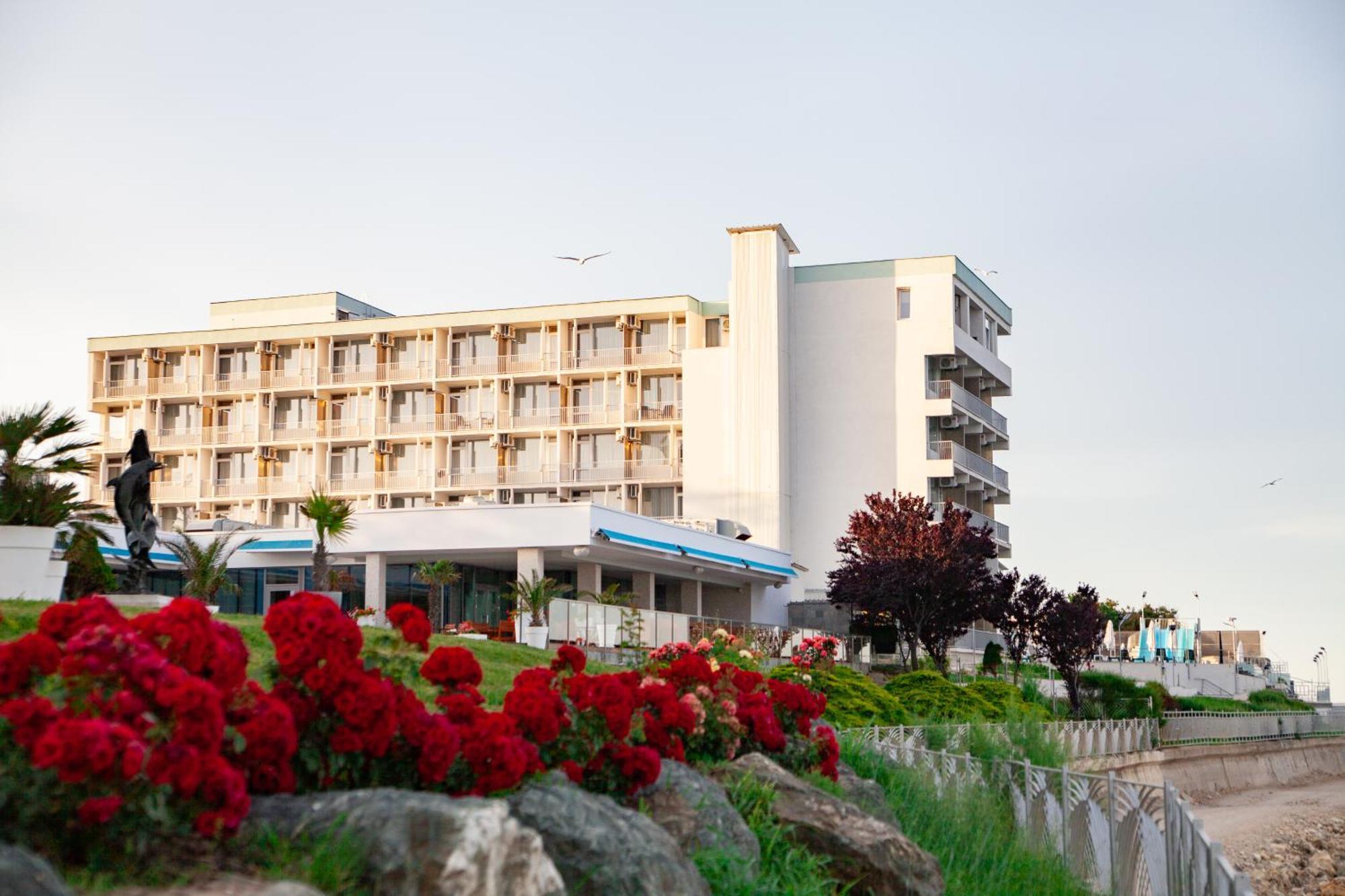 Hotel Carmen Azzuro Venus Exterior foto